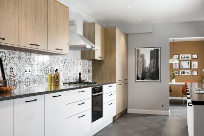 Valore Smooth White & Natural Kendal Oak